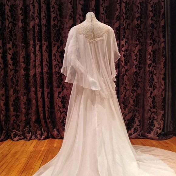 Vintage wedding dress - Picture 4 of 5